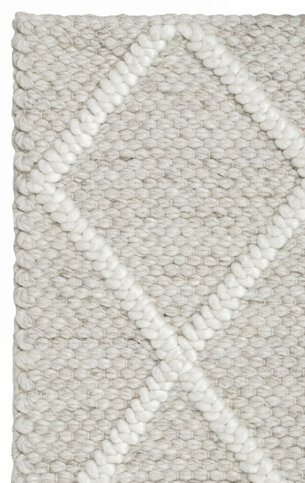 Crysta Diamond Rug Sand/Ivory