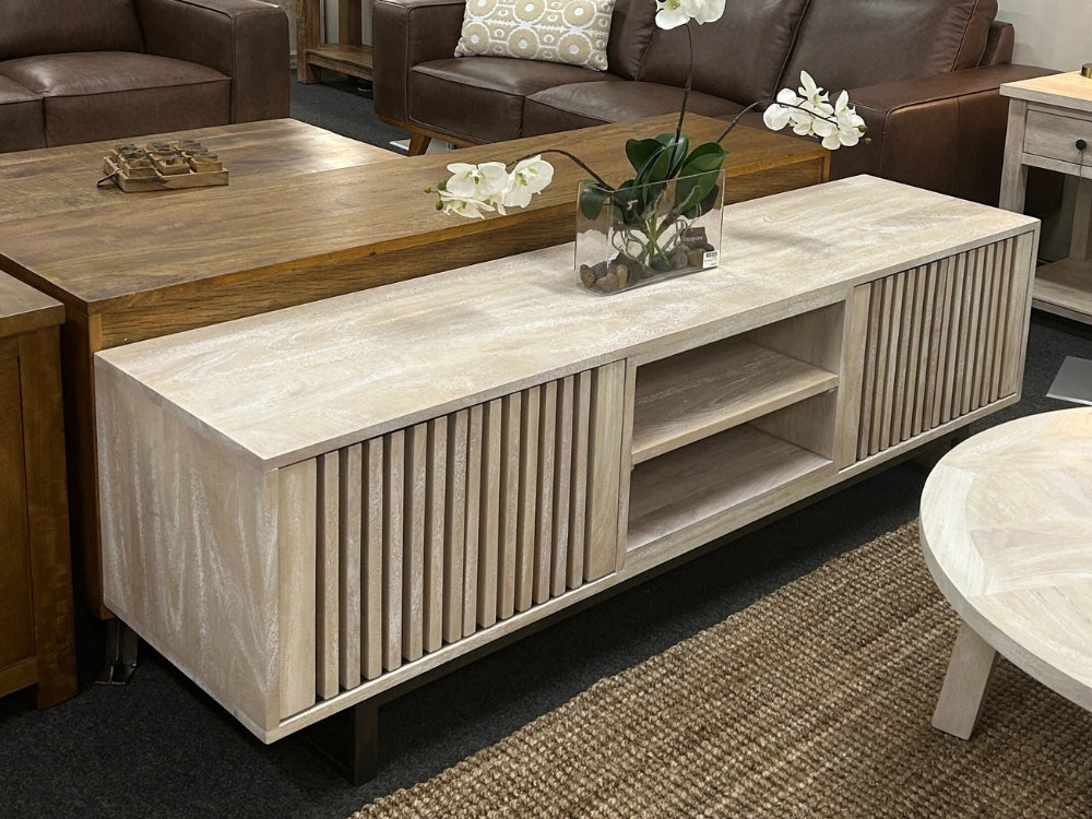 Linier TV Unit 4 Doors