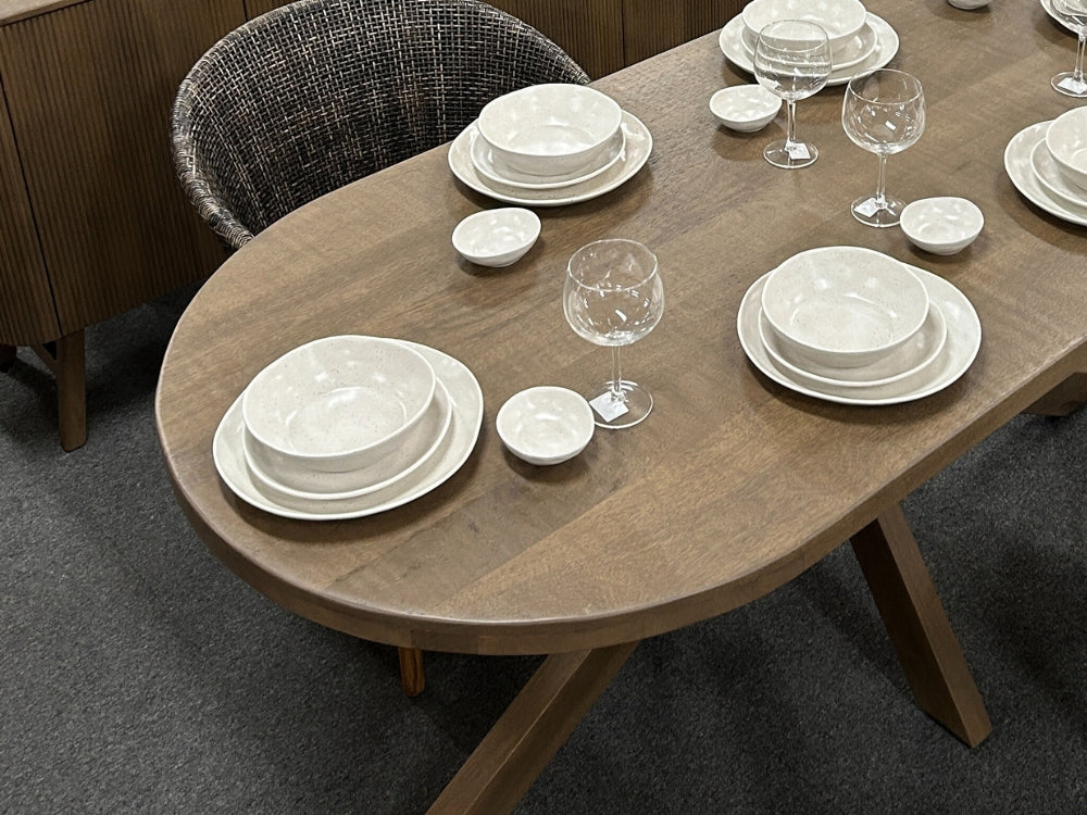 Curvy Dining Table